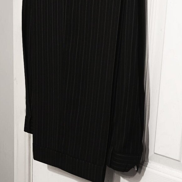 Bachrach Men 2 Peice Black with Gray Pinstripe Suit     42R - Picture 11 of 16